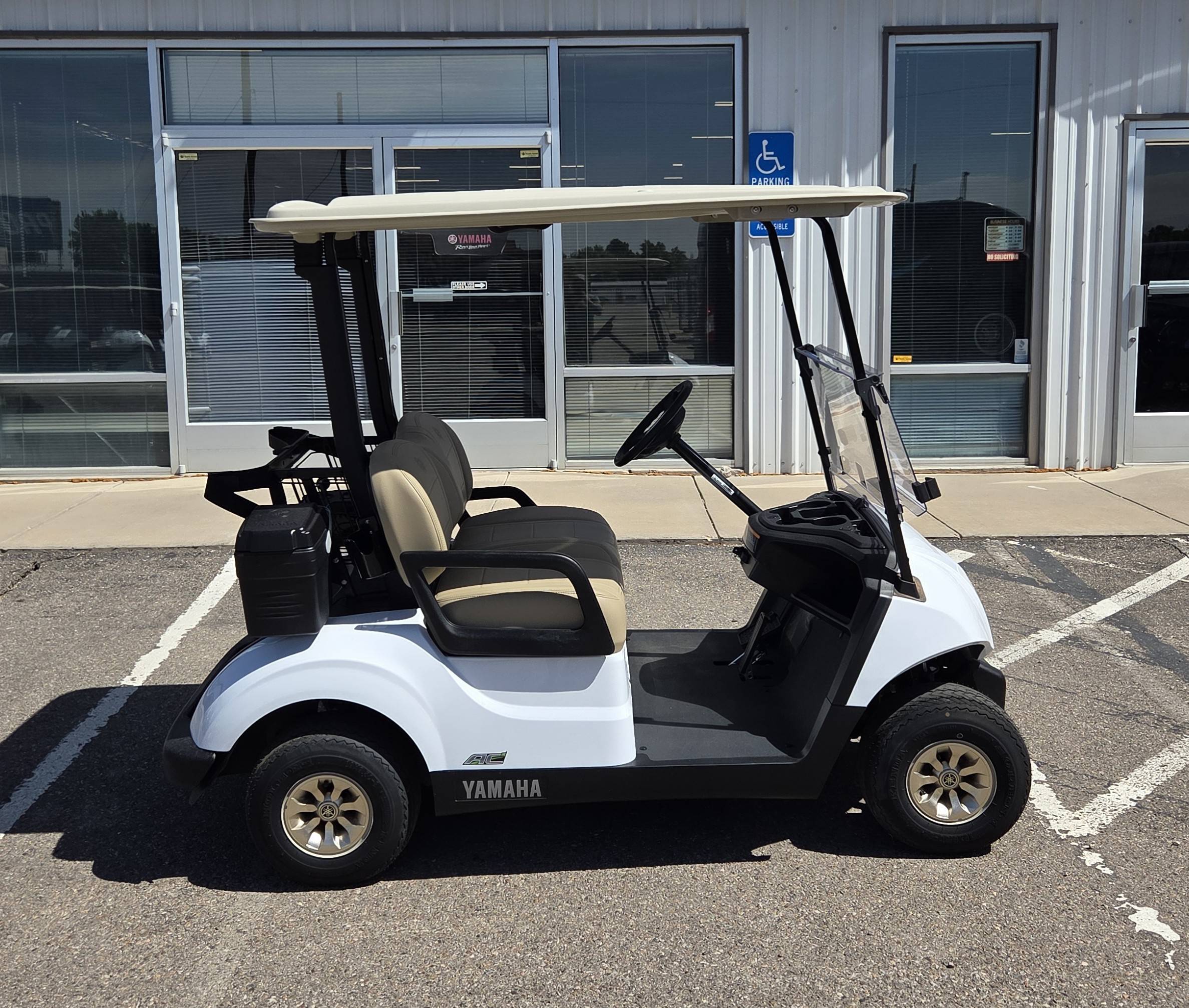 2026 Yamaha Drive 2 AC Glacier Electric - Image 2