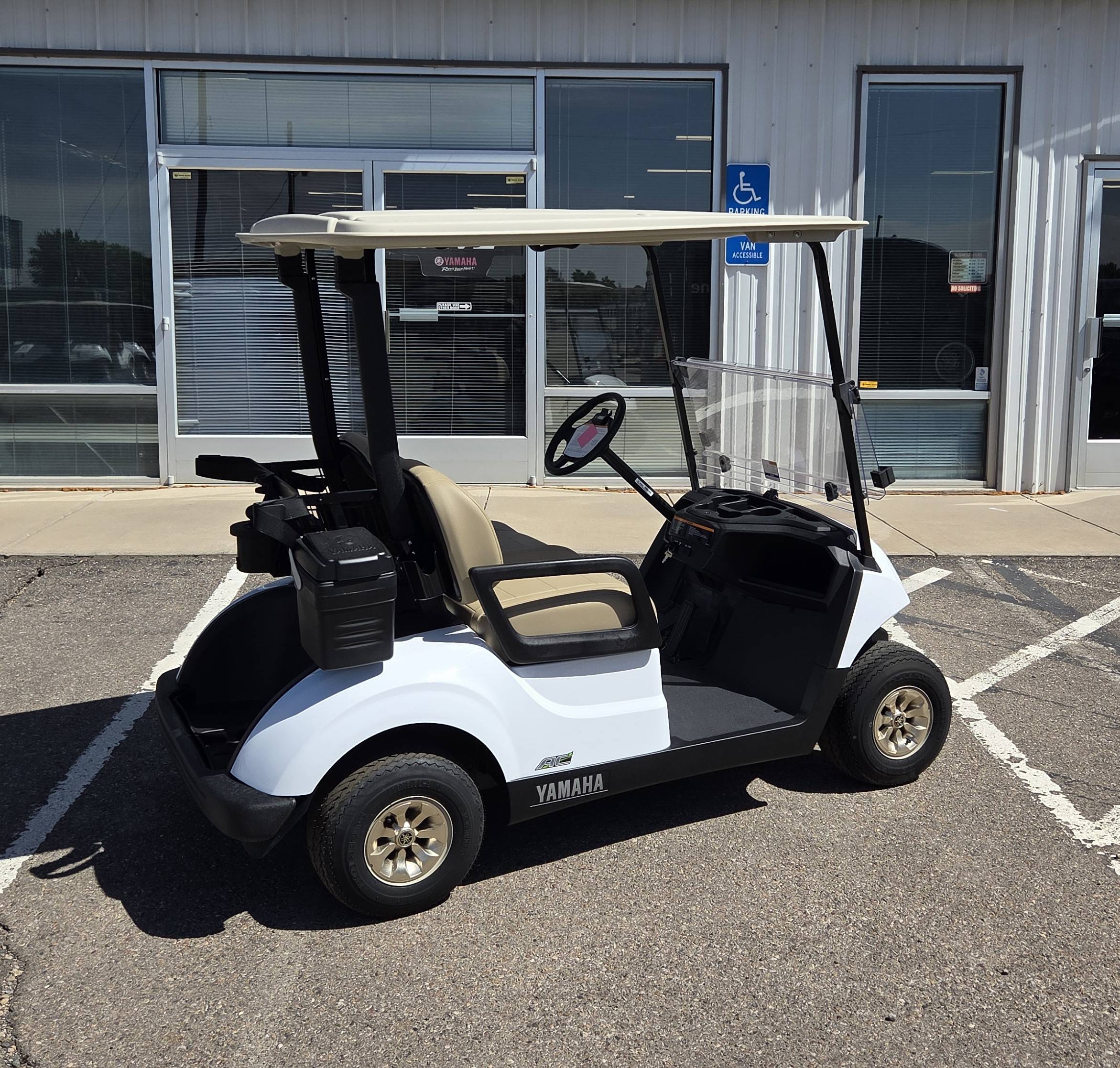 2026 Yamaha Drive 2 AC Glacier Electric - Image 3